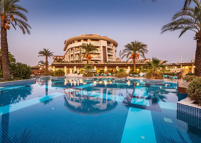 Sunis Evren & Hotel Side