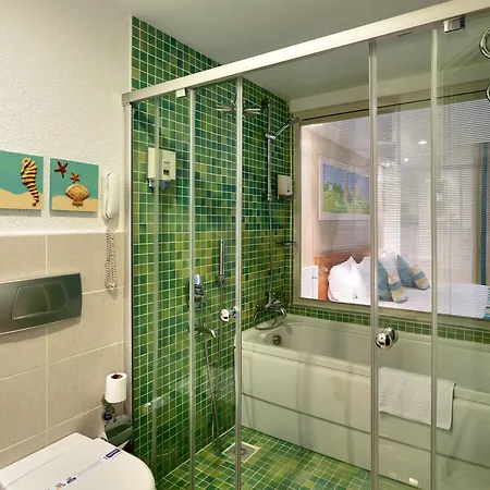 فندق وسبا سونيس إفرين الشاطئي