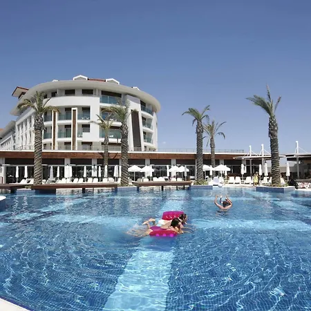 وسبا سونيس إفرين الشاطئي فندق