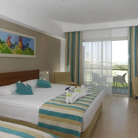 وسبا سونيس إفرين الشاطئي 5*