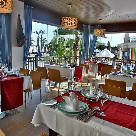 وسبا سونيس إفرين الشاطئي فندق سيدي