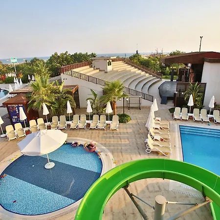 فندق وسبا سونيس إفرين الشاطئي 5*