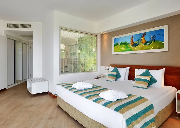 苏尼斯埃夫伦海滩水疗度假酒店