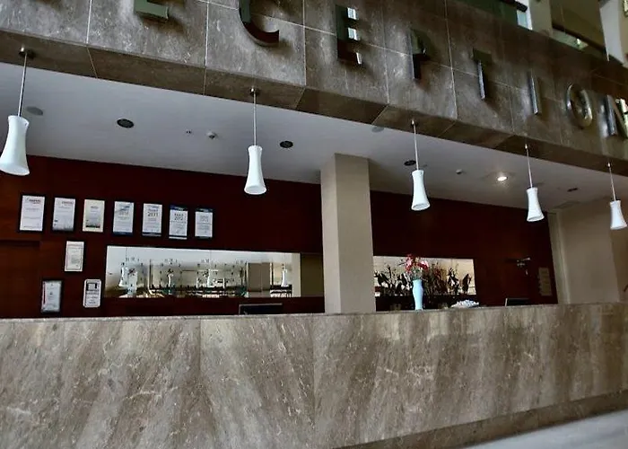 苏尼斯埃夫伦海滩水疗度假酒店