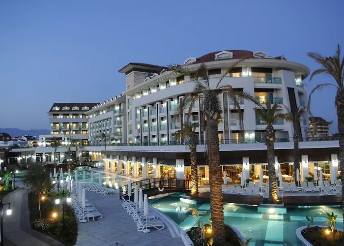 Sunis Evren & Hotel Side