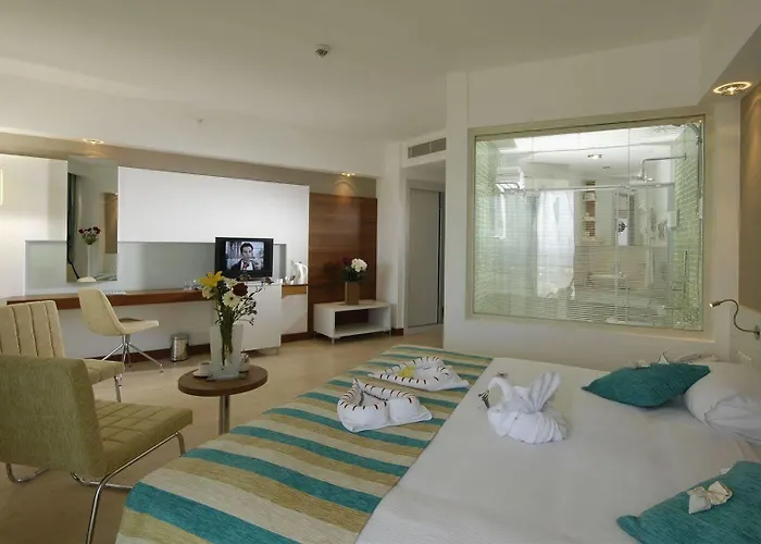 Sunis Evren & Hotel 5*