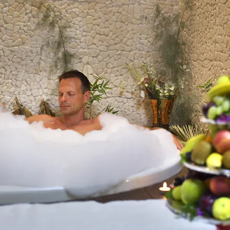 苏尼斯埃夫伦海滩水疗度假酒店 5*