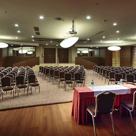 苏尼斯埃夫伦海滩水疗度假酒店 5* 锡德