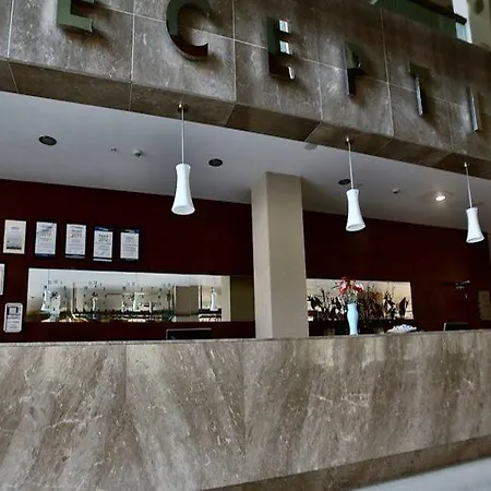 苏尼斯埃夫伦海滩水疗度假酒店