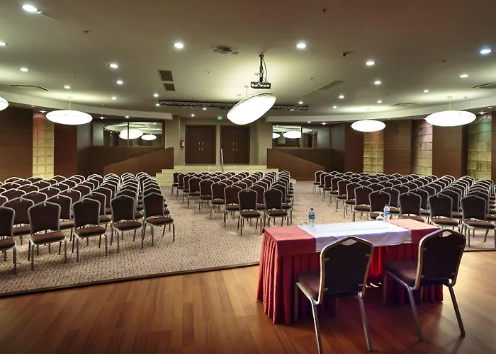 Sunis Evren & 5* 시데